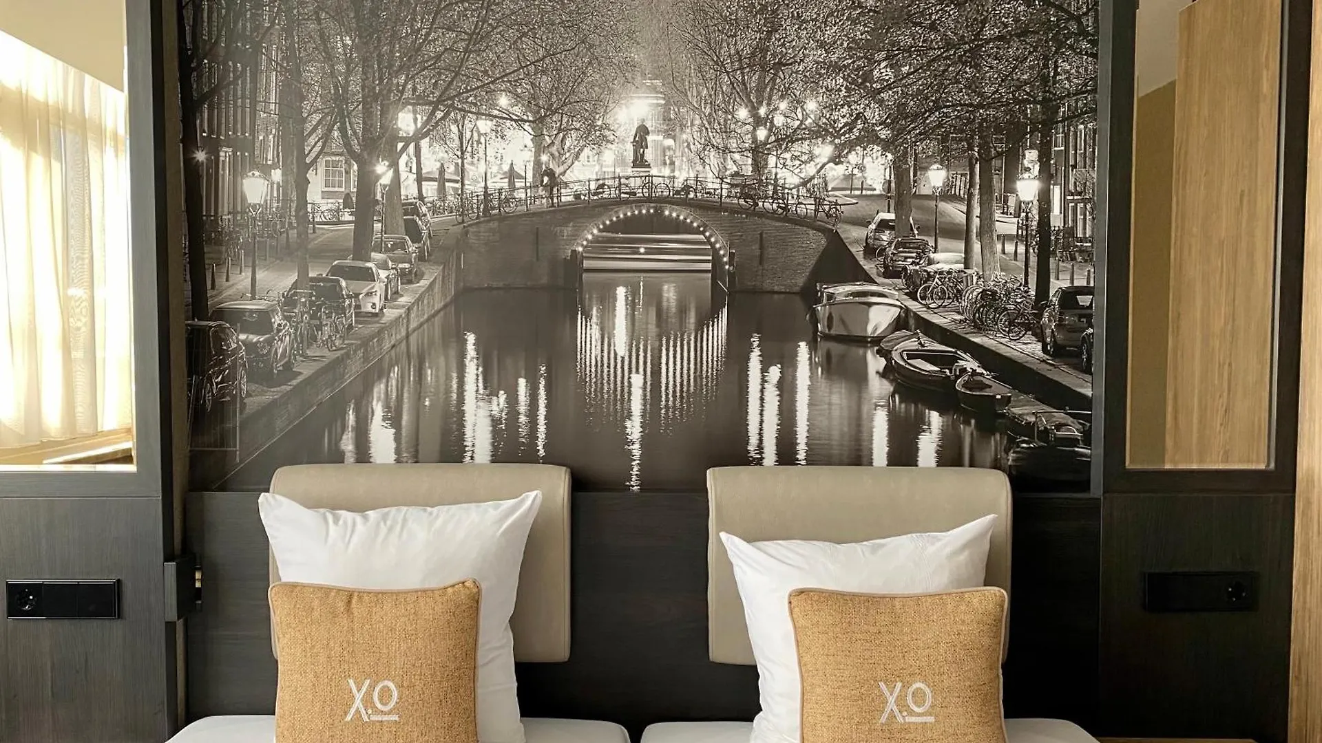 Xo Hotels Infinity Амстердам 3*,