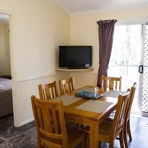 Kahlers Oasis 3* Warwick